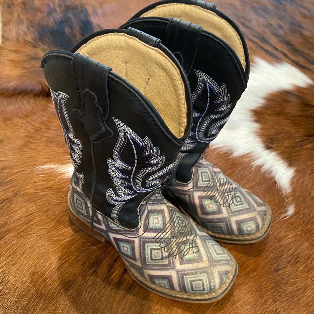 Size 9 toddler cowgirl boots